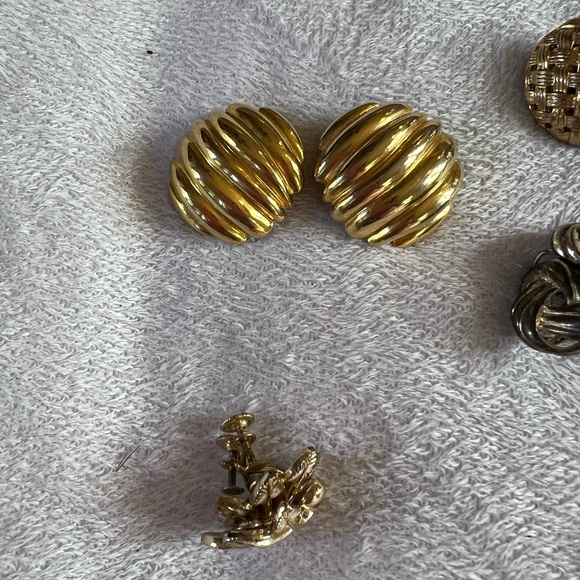 Vintage 6 pairs fashion earrings clip ons and pierced - Picture 4 of 4